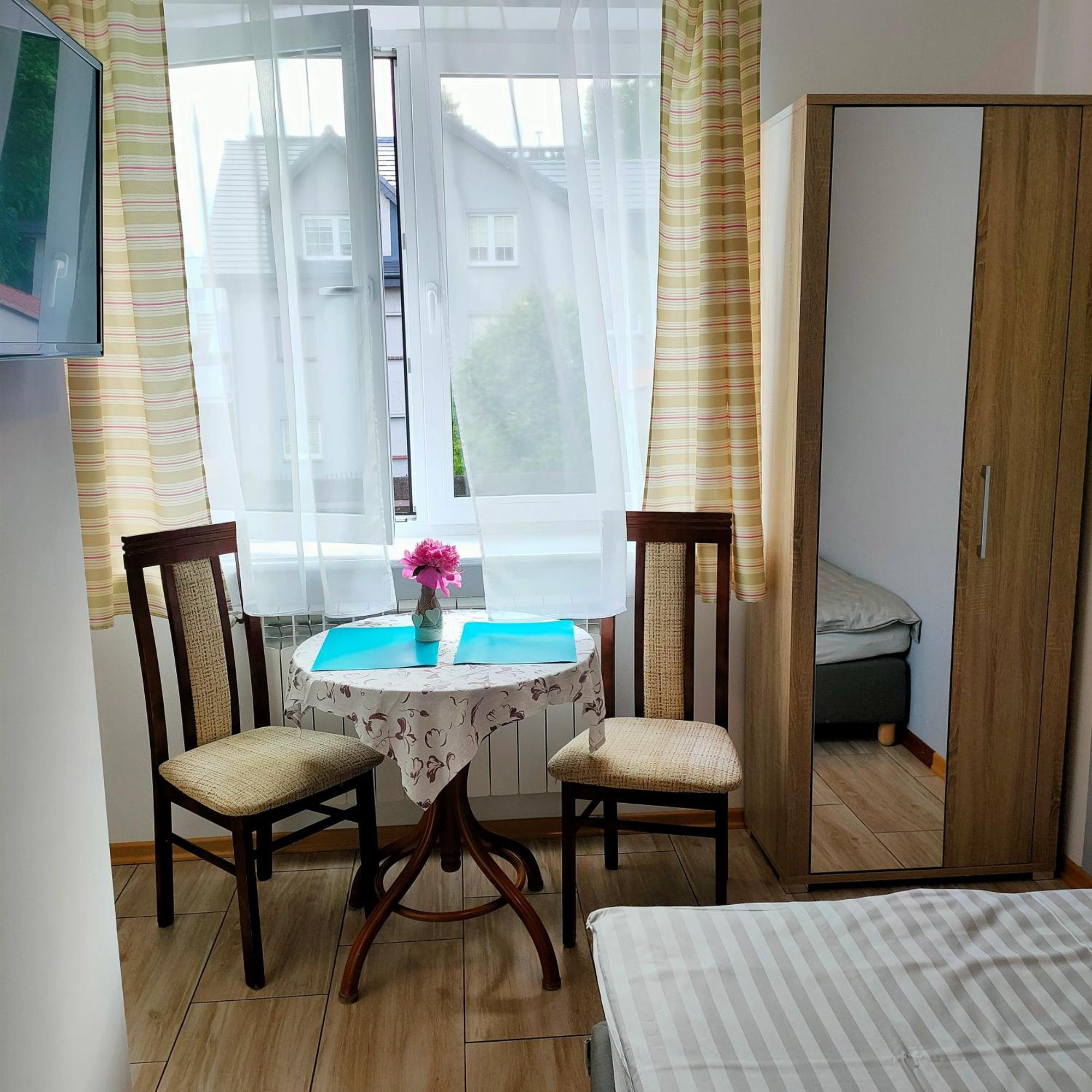 Pokoje Klonowa Kolobrzeg Ngoại thất bức ảnh